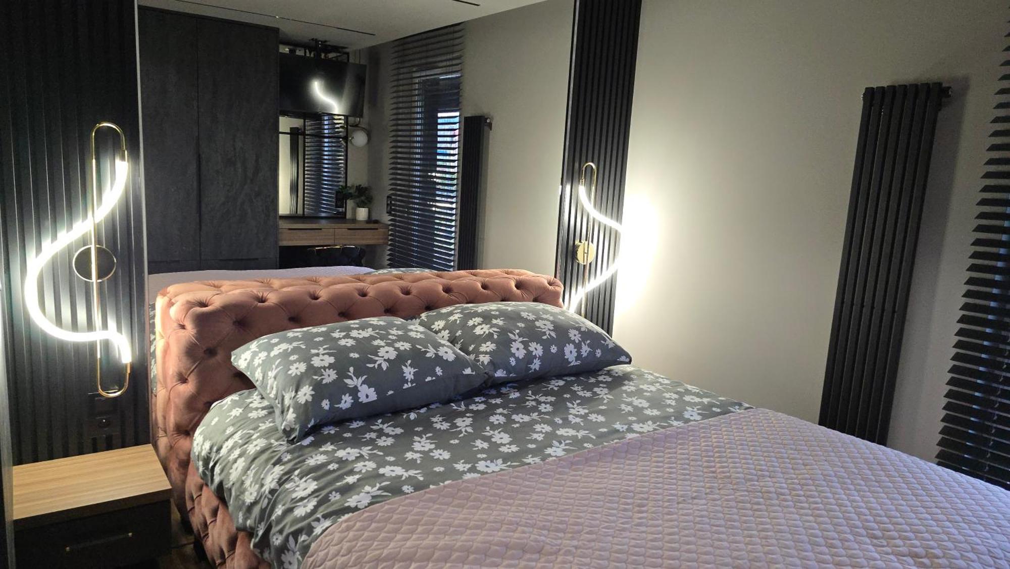 Apartament Dark Prestige New ! - Dostep 24H, Projektor , Garaz Podziemny , Klimatyzacja , Duzy Taras Kielce Exterior foto
